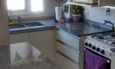 Exc. 2 AMB al Fte en semipiso. Alquilado. Venta con renta.- Banfield E