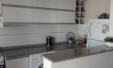 Exc. 2 AMB al Fte en semipiso. Alquilado. Venta con renta.- Banfield E