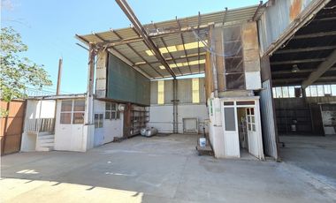 Bodega - Taller a una cuadra de la Carlos Amaya. Juárez Chih.