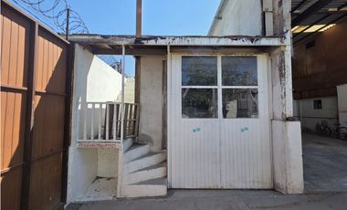 Bodega - Taller a una cuadra de la Carlos Amaya. Juárez Chih.