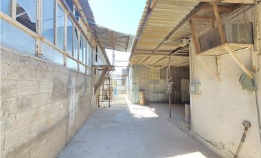 Bodega - Taller a una cuadra de la Carlos Amaya. Juárez Chih.