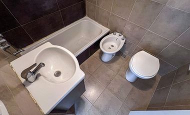 Venta PH 2 ambientes PB c cochera apto cr SIN EXP.