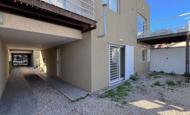 Venta PH 2 ambientes PB c cochera apto cr SIN EXP.