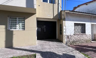 Venta PH 2 ambientes PB c cochera apto cr SIN EXP.