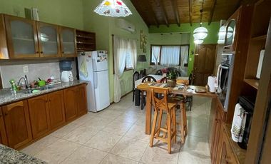 Casa en venta - 2 Dormitorios 1 Baño - General Alvear