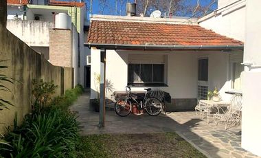 Venta en block, dos casas PH al fondo - Martínez