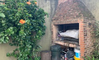 Venta en block, dos casas PH al fondo - Martínez