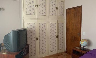 Venta en block, dos casas PH al fondo - Martínez