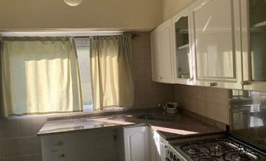 Venta en block, dos casas PH al fondo - Martínez