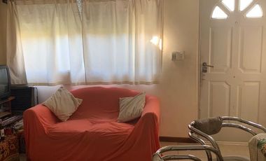 Venta en block, dos casas PH al fondo - Martínez