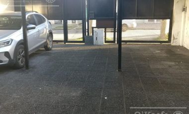 Casa en Venta, 5 ambientes, Quilmes, garage , amplio patio, pileta mas departamento