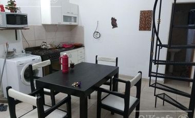 Casa en Venta, 5 ambientes, Quilmes, garage , amplio patio, pileta mas departamento