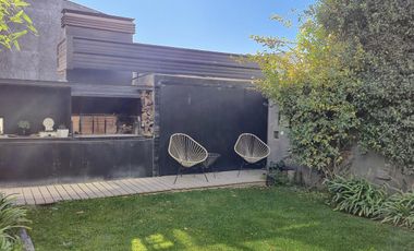 En Venta Dúplex de Diseño Terminaciones de Primera / B° Los Tordos Cipolletti /3 dorm /Apto Crédito