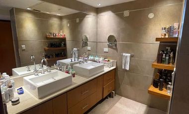 Casa en venta - Banfield (Larrea 760)