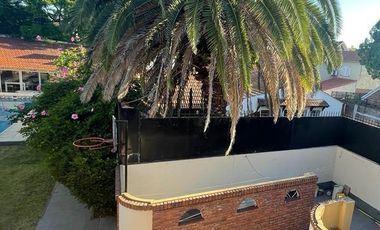 Casa en venta - Banfield (Larrea 760)