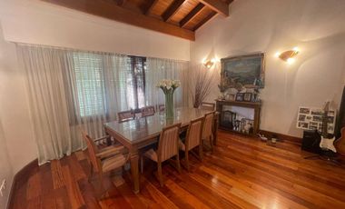 Casa en venta - Banfield (Larrea 760)