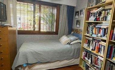 Casa en venta - Banfield (Larrea 760)