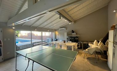 Casa en venta - Banfield (Larrea 760)