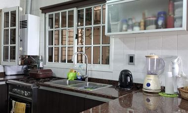 Casa en venta de 3 dormitorios c/ cochera en Otros Barrios