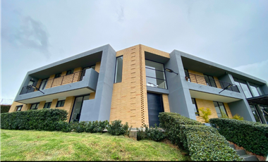 Casa campestre de lujo en Tabio-rio frio