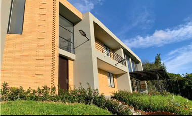 Casa campestre de lujo en Tabio-rio frio