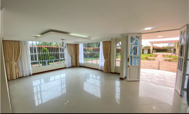 Vendo Lujosa propiedad en Tabio