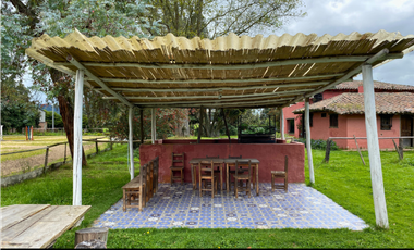 Finca con caballerizas en Chia