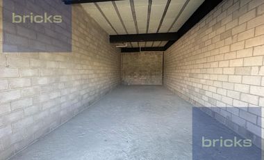 Local en Venta, Plaza comercial frente a la Universidad Anahuac. Zibatá Querétaro.