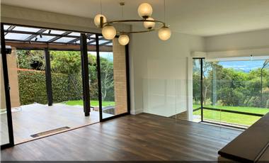 Hermosa casa de lujo en Encenillos de Sindamanoy venta o alquiler