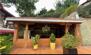 Vendo lujosa popiedad en cota