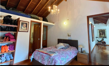 Vendo lujosa popiedad en cota