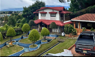 Vendo lujosa popiedad en cota