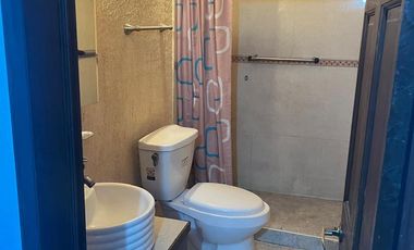 Excelente Casa en venta con excelentes espacios y local comercial con acceso independiente