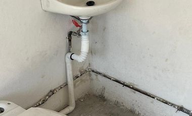 Excelente Casa en venta con excelentes espacios y local comercial con acceso independiente