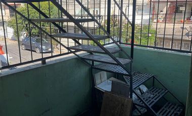 Excelente Casa en venta con excelentes espacios y local comercial con acceso independiente