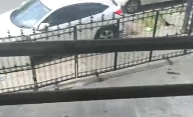 Ruko Bratang lebar 8m area strategis ramai jualan