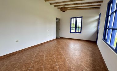 VENTA CASA DE CAMPO CONDOMINIO FUNDO VALLE ESCONDIDO – 2,465 m2