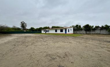 VENTA CASA DE CAMPO CONDOMINIO FUNDO VALLE ESCONDIDO – 2,465 m2