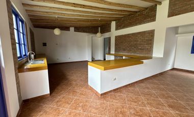 VENTA CASA DE CAMPO CONDOMINIO FUNDO VALLE ESCONDIDO – 2,465 m2