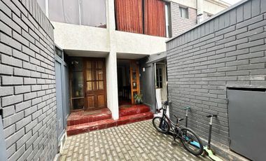 Casa en arriendo en LA REINA