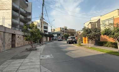 Venta Casa Con Amplio Jardin Interior En Valle Hermoso Surco