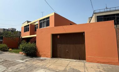 Venta Casa Con Amplio Jardin Interior En Valle Hermoso Surco