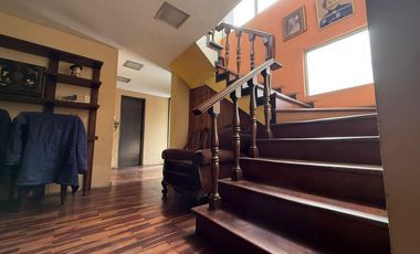 Venta Casa Con Amplio Jardin Interior En Valle Hermoso Surco