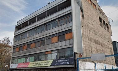 Oficina en Arriendo en Recoleta con Puente Cal y Canto