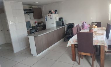 Se vende propiedad excelente estado, Av Lo Blanco