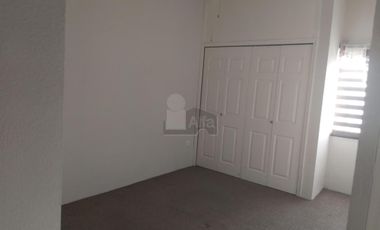 Casa en Renta en Jardines de Aragon-Cerrada Toledo