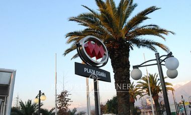 Moderna oficina en Avenida Ossa.  Gran ubicación.