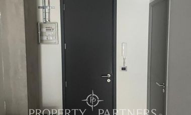 Moderna oficina en Avenida Ossa.  Gran ubicación.