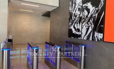 Moderna oficina en Avenida Ossa.  Gran ubicación.