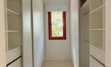 Venta - Casa 4 ambientes - Costa Esmeralda